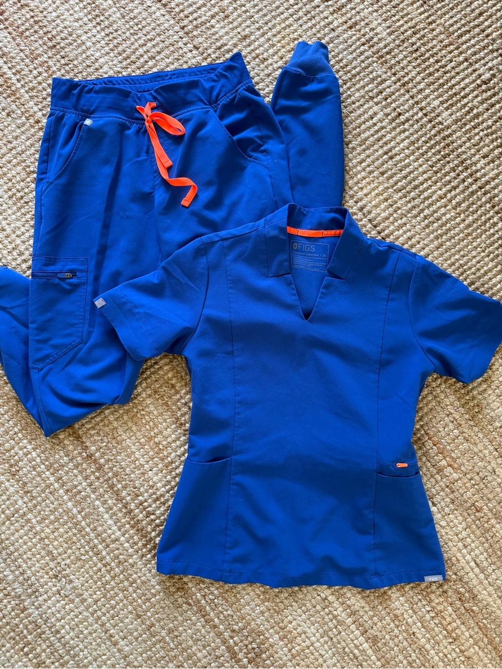 FIGS Inala Top + Zamora Scrub Pant Set | Deep Royal Blue | XS